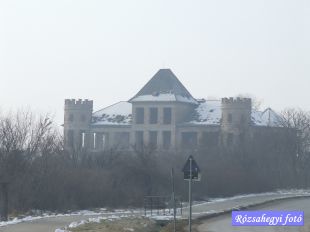 Székesfehérvár Kisfalud Simay-Holczer kastély Székesfehérvár Kisfalud Simay-Holczer kastély