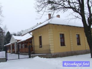 Lábatlan Nedecky-Huszár-Gyulay kúria Lábatlan Nedecky-Huszár-Gyulay kúria