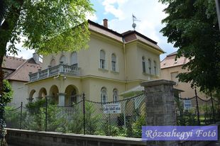 XIV.ker. Korong utcai villa XIV.ker. Korong utcai villa