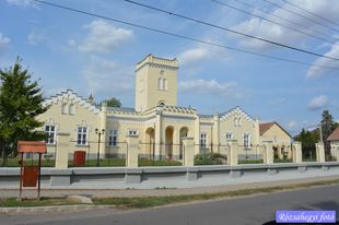 Zsáka Almásy-Rhédey kastély Zsáka Almásy-Rhédey kastély