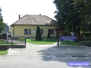 Mohora Mauks kúria Mohora Mauks kúria