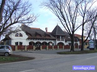 Udvard/Dvori nad Zitavou Schwarz kúria
