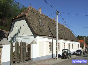 Bátaapáti Apponyi kúria Bátaapáti Apponyi kúria