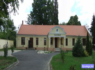 Pölöskefő Pállfy kúria